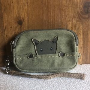 Double Pocket Olive Green Cat Wrislet